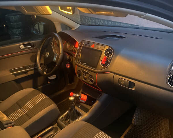 Сірий Фольксваген Golf Plus, об'ємом двигуна 1.4 л та пробігом 231 тис. км за 6600 $, фото 18 на Automoto.ua