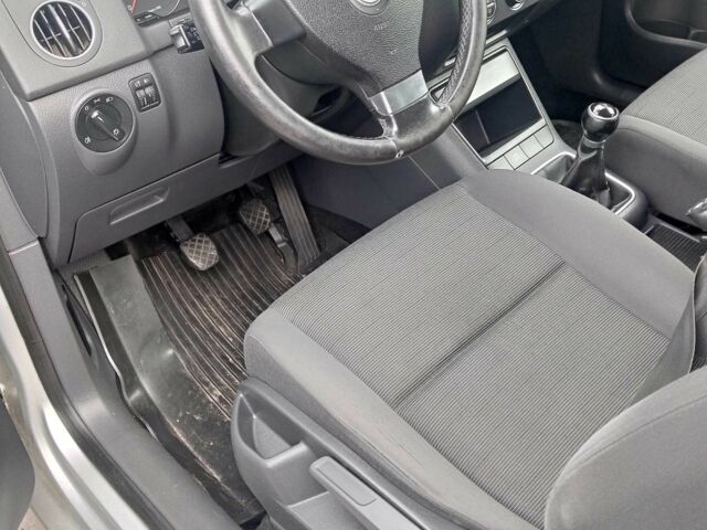 Серый Фольксваген Гольф Плюс, объемом двигателя 1.4 л и пробегом 261 тыс. км за 5900 $, фото 4 на Automoto.ua