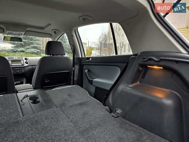 Серый Фольксваген Гольф Плюс, объемом двигателя 1.4 л и пробегом 121 тыс. км за 7400 $, фото 110 на Automoto.ua