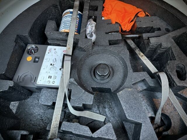 Сірий Фольксваген Golf Plus, об'ємом двигуна 1.6 л та пробігом 237 тис. км за 6999 $, фото 18 на Automoto.ua