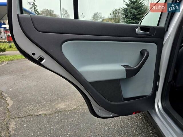 Серый Фольксваген Гольф Плюс, объемом двигателя 1.4 л и пробегом 121 тыс. км за 7400 $, фото 98 на Automoto.ua