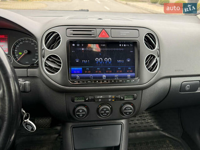 Серый Фольксваген Гольф Плюс, объемом двигателя 1.9 л и пробегом 230 тыс. км за 7800 $, фото 9 на Automoto.ua