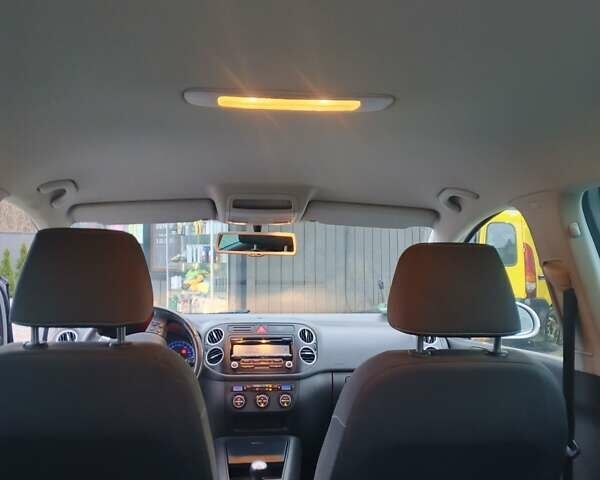 Серый Фольксваген Гольф Плюс, объемом двигателя 1.6 л и пробегом 240 тыс. км за 5999 $, фото 16 на Automoto.ua