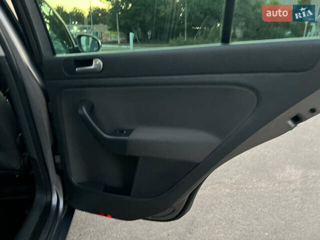 Серый Фольксваген Гольф Плюс, объемом двигателя 0 л и пробегом 221 тыс. км за 6300 $, фото 49 на Automoto.ua