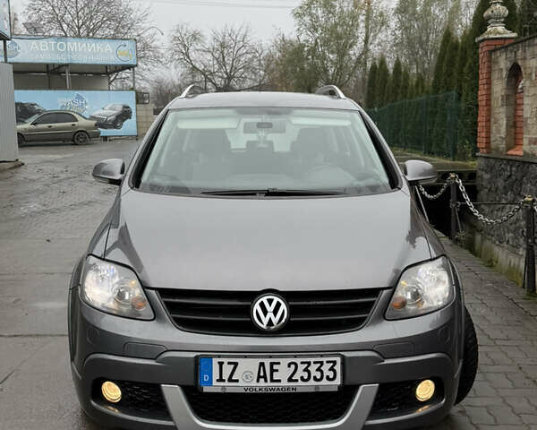 Серый Фольксваген Гольф Плюс, объемом двигателя 1.6 л и пробегом 225 тыс. км за 7399 $, фото 9 на Automoto.ua