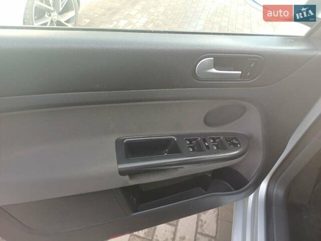 Серый Фольксваген Гольф Плюс, объемом двигателя 1.4 л и пробегом 208 тыс. км за 6300 $, фото 8 на Automoto.ua