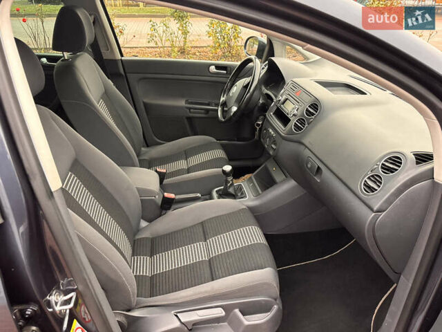 Серый Фольксваген Гольф Плюс, объемом двигателя 1.6 л и пробегом 128 тыс. км за 6700 $, фото 14 на Automoto.ua