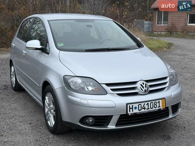 Серый Фольксваген Гольф Плюс, объемом двигателя 1.6 л и пробегом 189 тыс. км за 8400 $, фото 4 на Automoto.ua