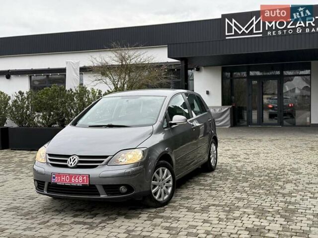 Серый Фольксваген Гольф Плюс, объемом двигателя 1.4 л и пробегом 155 тыс. км за 5700 $, фото 15 на Automoto.ua