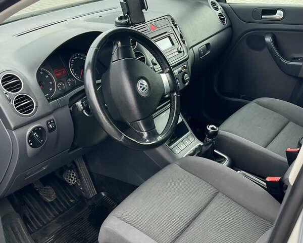 Сірий Фольксваген Golf Plus, об'ємом двигуна 1.6 л та пробігом 234 тис. км за 6800 $, фото 15 на Automoto.ua