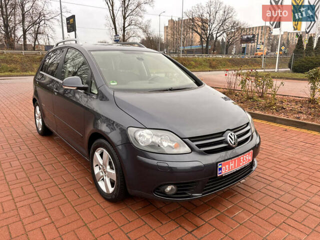 Серый Фольксваген Гольф Плюс, объемом двигателя 1.6 л и пробегом 128 тыс. км за 6700 $, фото 1 на Automoto.ua