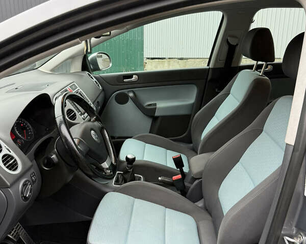 Серый Фольксваген Гольф Плюс, объемом двигателя 1.6 л и пробегом 225 тыс. км за 7399 $, фото 32 на Automoto.ua