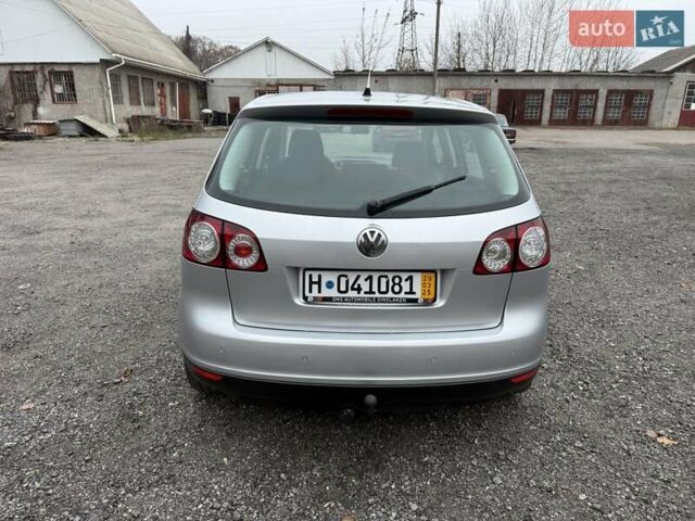 Серый Фольксваген Гольф Плюс, объемом двигателя 1.6 л и пробегом 189 тыс. км за 8400 $, фото 7 на Automoto.ua