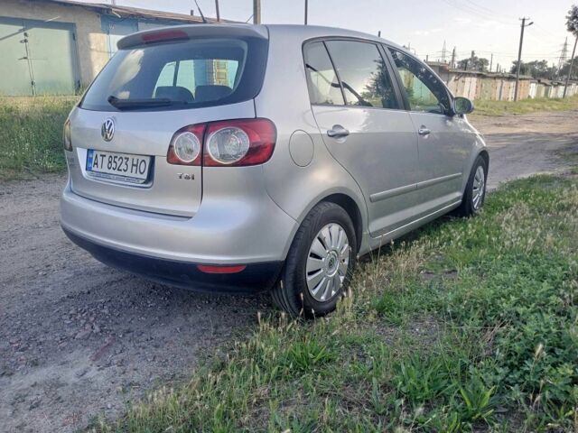 Серый Фольксваген Гольф Плюс, объемом двигателя 1.4 л и пробегом 261 тыс. км за 5900 $, фото 2 на Automoto.ua