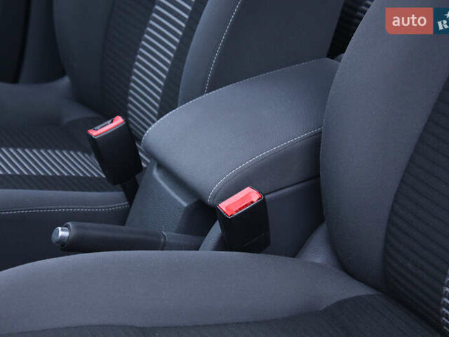 Серый Фольксваген Гольф Плюс, объемом двигателя 1.6 л и пробегом 189 тыс. км за 7800 $, фото 45 на Automoto.ua