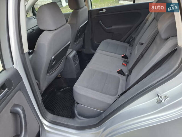 Сірий Фольксваген Golf Plus, об'ємом двигуна 1.6 л та пробігом 220 тис. км за 5550 $, фото 5 на Automoto.ua