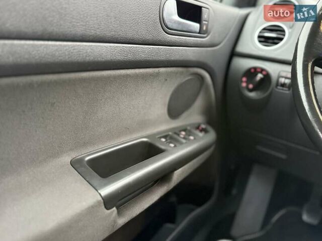 Серый Фольксваген Гольф Плюс, объемом двигателя 1.4 л и пробегом 155 тыс. км за 5700 $, фото 57 на Automoto.ua