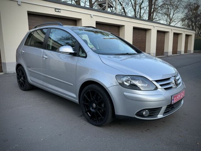 Сірий Фольксваген Golf Plus, об'ємом двигуна 1.6 л та пробігом 237 тис. км за 6999 $, фото 3 на Automoto.ua