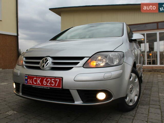 Фольксваген Гольф Плюс 2008 в Трускавце на Automoto.ua Серый Фольксваген Гольф Плюс, объемом двигателя 1.6 л и пробегом 195 тыс. км за 6790 $, фото 1 на Automoto.ua