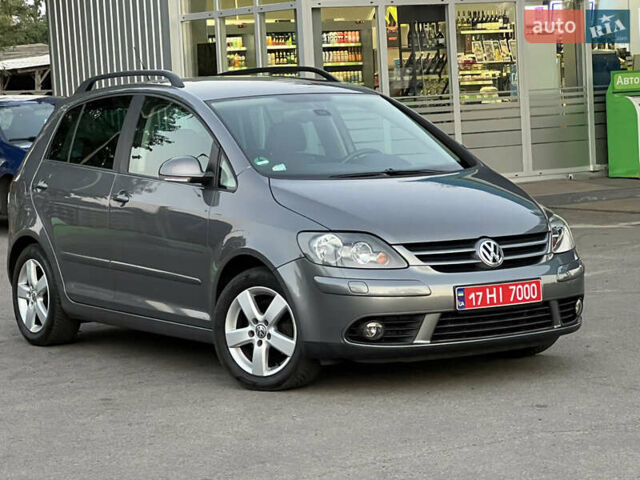 Серый Фольксваген Гольф Плюс, объемом двигателя 0 л и пробегом 221 тыс. км за 6300 $, фото 6 на Automoto.ua