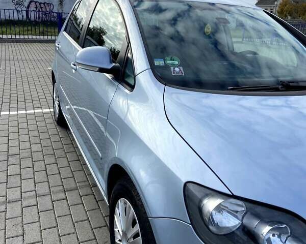 Серый Фольксваген Гольф Плюс, объемом двигателя 0 л и пробегом 190 тыс. км за 7900 $, фото 3 на Automoto.ua