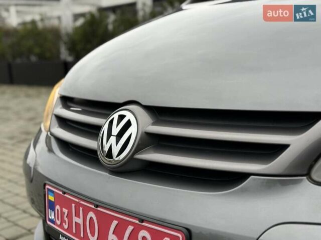 Серый Фольксваген Гольф Плюс, объемом двигателя 1.4 л и пробегом 155 тыс. км за 5700 $, фото 25 на Automoto.ua