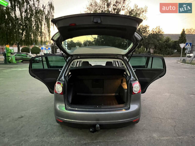 Серый Фольксваген Гольф Плюс, объемом двигателя 0 л и пробегом 221 тыс. км за 6300 $, фото 60 на Automoto.ua