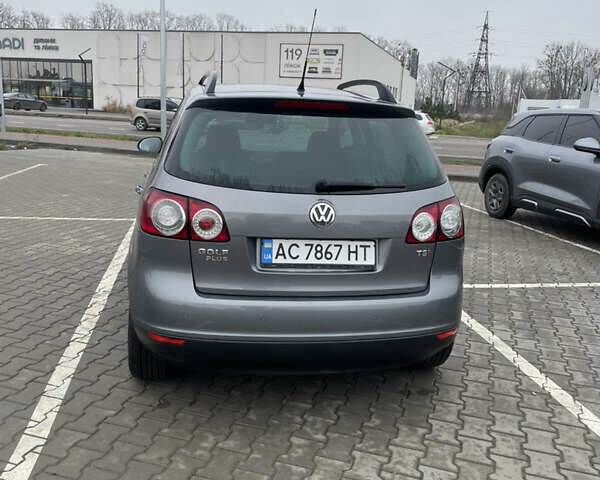 Серый Фольксваген Гольф Плюс, объемом двигателя 1.39 л и пробегом 219 тыс. км за 6200 $, фото 3 на Automoto.ua