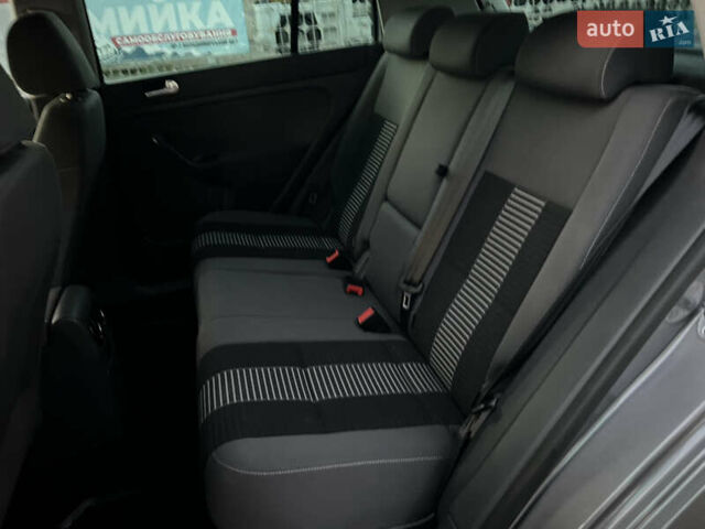 Серый Фольксваген Гольф Плюс, объемом двигателя 0 л и пробегом 221 тыс. км за 6300 $, фото 48 на Automoto.ua