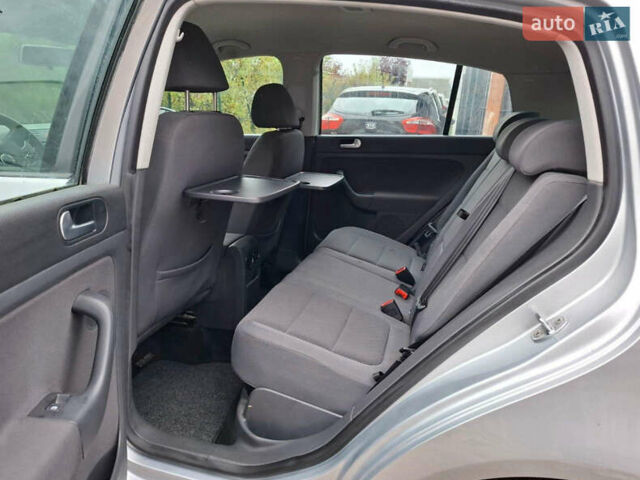 Серый Фольксваген Гольф Плюс, объемом двигателя 0 л и пробегом 190 тыс. км за 5999 $, фото 12 на Automoto.ua