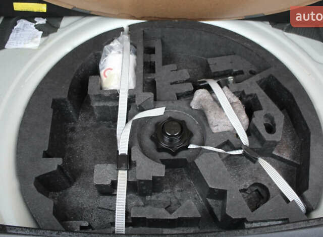 Серый Фольксваген Гольф Плюс, объемом двигателя 1.6 л и пробегом 210 тыс. км за 7500 $, фото 8 на Automoto.ua