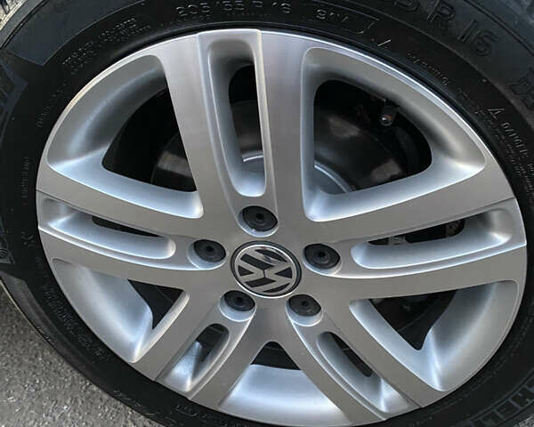 Фольксваген Гольф Плюс 2008 в Ахтырке на Automoto.ua Серый Фольксваген Гольф Плюс, объемом двигателя 1.6 л и пробегом 165 тыс. км за 6999 $, фото 15 на Automoto.ua