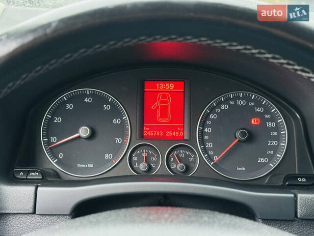 Серый Фольксваген Гольф Плюс, объемом двигателя 1.6 л и пробегом 245 тыс. км за 7800 $, фото 27 на Automoto.ua