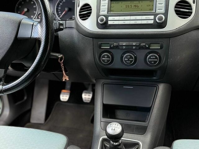 Сірий Фольксваген Golf Plus, об'ємом двигуна 1.6 л та пробігом 224 тис. км за 6950 $, фото 13 на Automoto.ua