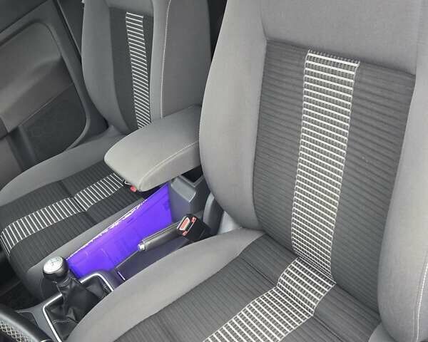 Серый Фольксваген Гольф Плюс, объемом двигателя 1.4 л и пробегом 211 тыс. км за 6400 $, фото 43 на Automoto.ua