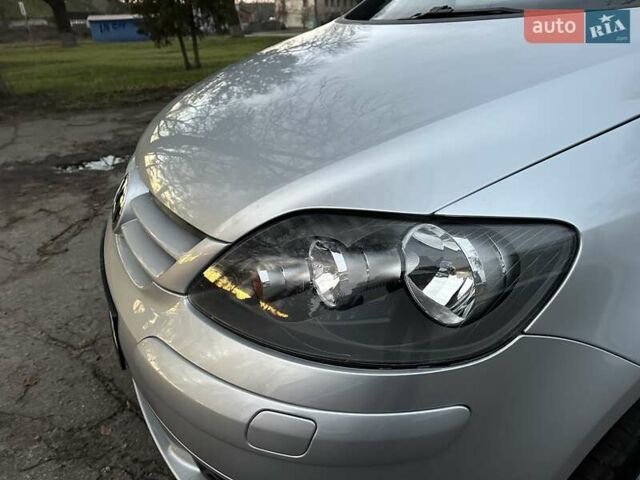 Серый Фольксваген Гольф Плюс, объемом двигателя 1.6 л и пробегом 144 тыс. км за 8200 $, фото 17 на Automoto.ua