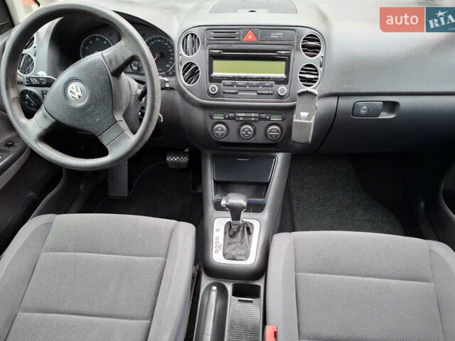 Фольксваген Гольф Плюс 2008 в Луцке на Automoto.ua Серый Фольксваген Гольф Плюс, объемом двигателя 1.4 л и пробегом 190 тыс. км за 6250 $, фото 6 на Automoto.ua