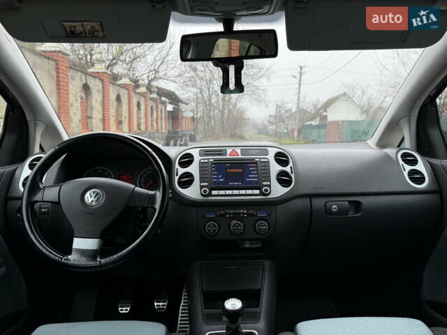 Серый Фольксваген Гольф Плюс, объемом двигателя 1.6 л и пробегом 225 тыс. км за 7399 $, фото 42 на Automoto.ua