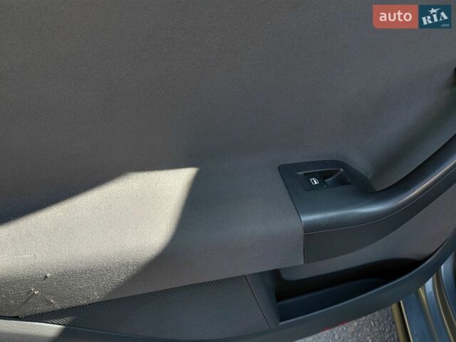 Сірий Фольксваген Golf Plus, об'ємом двигуна 1.6 л та пробігом 250 тис. км за 7400 $, фото 13 на Automoto.ua