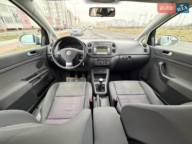 Сірий Фольксваген Golf Plus, об'ємом двигуна 1.6 л та пробігом 219 тис. км за 6499 $, фото 49 на Automoto.ua