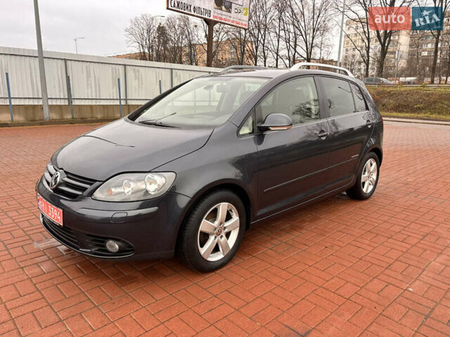 Серый Фольксваген Гольф Плюс, объемом двигателя 1.6 л и пробегом 128 тыс. км за 6700 $, фото 2 на Automoto.ua