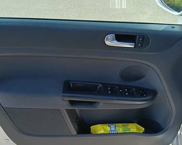 Серый Фольксваген Гольф Плюс, объемом двигателя 1.39 л и пробегом 165 тыс. км за 7500 $, фото 6 на Automoto.ua