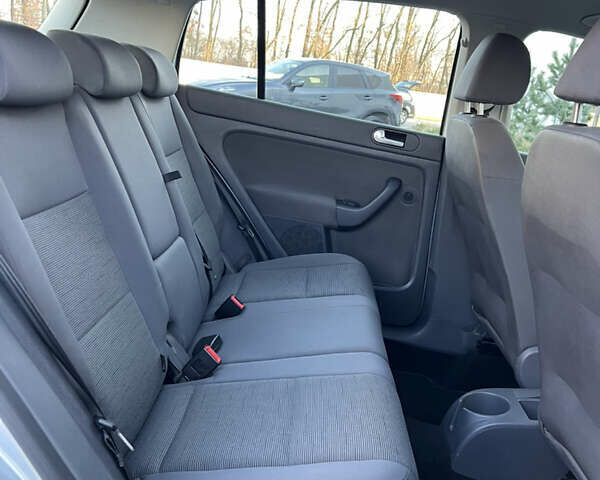 Серый Фольксваген Гольф Плюс, объемом двигателя 1.6 л и пробегом 99 тыс. км за 7250 $, фото 74 на Automoto.ua