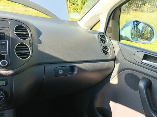 Сірий Фольксваген Golf Plus, об'ємом двигуна 1.4 л та пробігом 164 тис. км за 7700 $, фото 13 на Automoto.ua