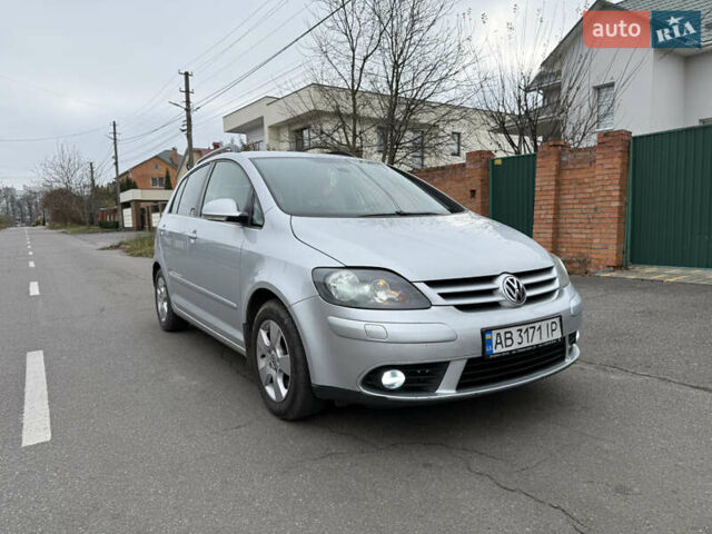 Серый Фольксваген Гольф Плюс, объемом двигателя 1.9 л и пробегом 230 тыс. км за 7800 $, фото 3 на Automoto.ua
