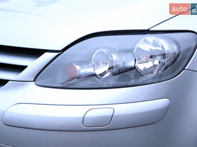 Серый Фольксваген Гольф Плюс, объемом двигателя 1.6 л и пробегом 189 тыс. км за 7800 $, фото 24 на Automoto.ua