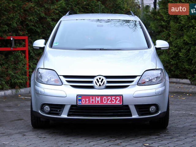 Серый Фольксваген Гольф Плюс, объемом двигателя 1.6 л и пробегом 189 тыс. км за 7800 $, фото 22 на Automoto.ua