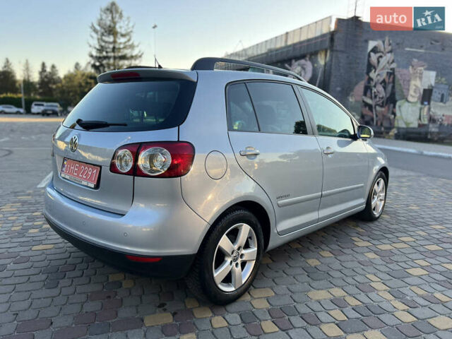 Фольксваген Гольф Плюс 2008 в Луцке на Automoto.ua Серый Фольксваген Гольф Плюс, объемом двигателя 1.4 л и пробегом 169 тыс. км за 7350 $, фото 2 на Automoto.ua