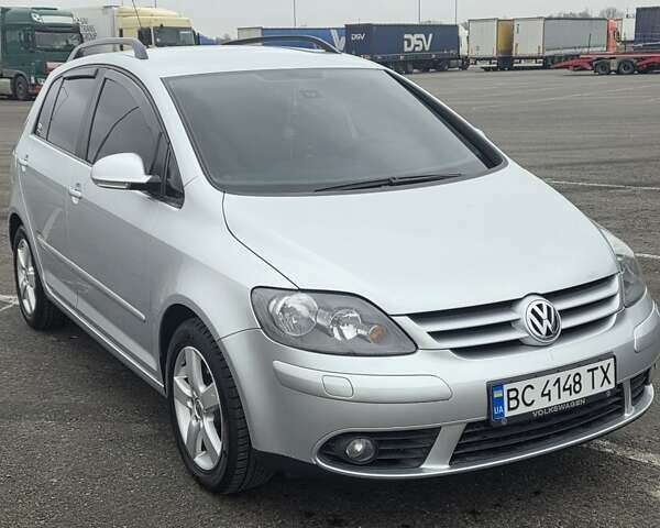 Серый Фольксваген Гольф Плюс, объемом двигателя 1.4 л и пробегом 211 тыс. км за 6400 $, фото 10 на Automoto.ua