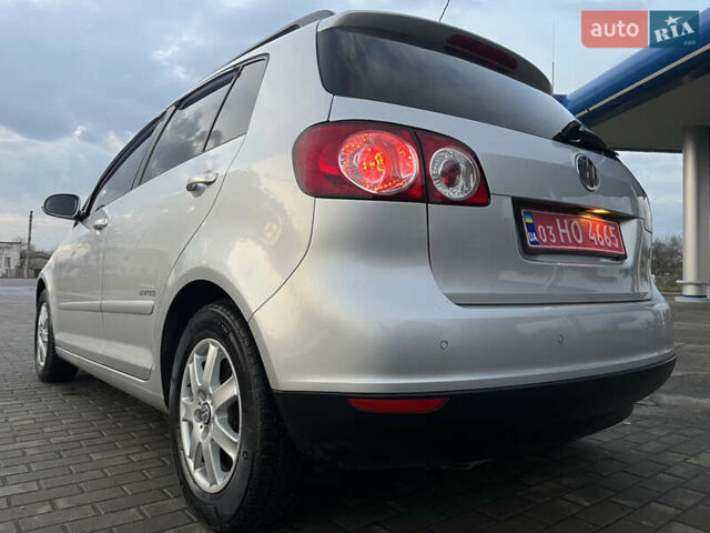 Серый Фольксваген Гольф Плюс, объемом двигателя 1.4 л и пробегом 243 тыс. км за 7300 $, фото 9 на Automoto.ua